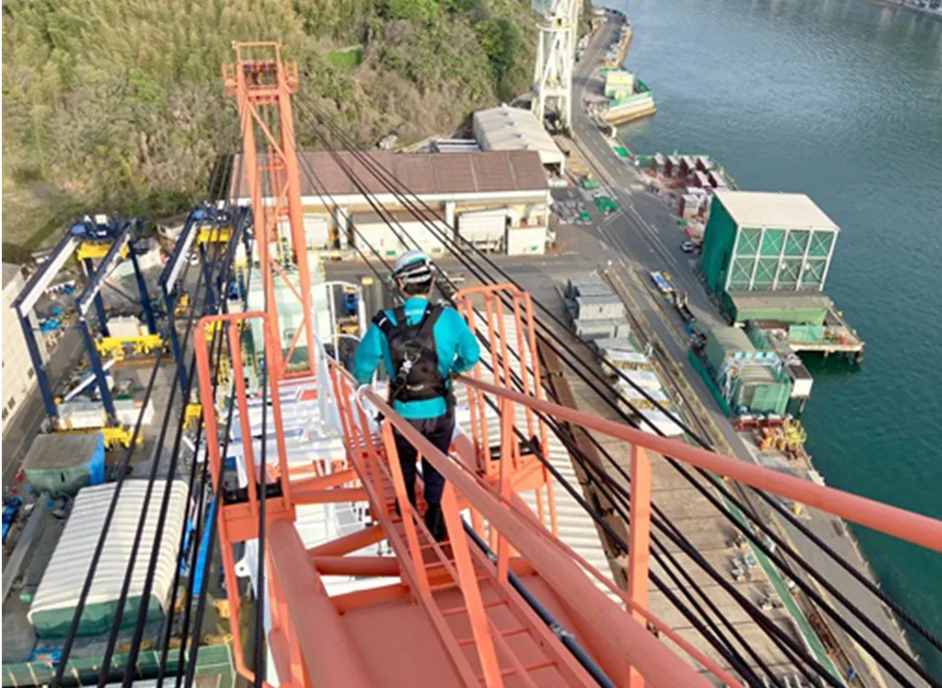 高所での作業風景