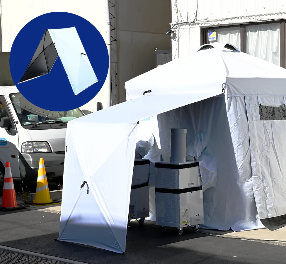 熱中対策シェルターに接続したアタッチメントタープ