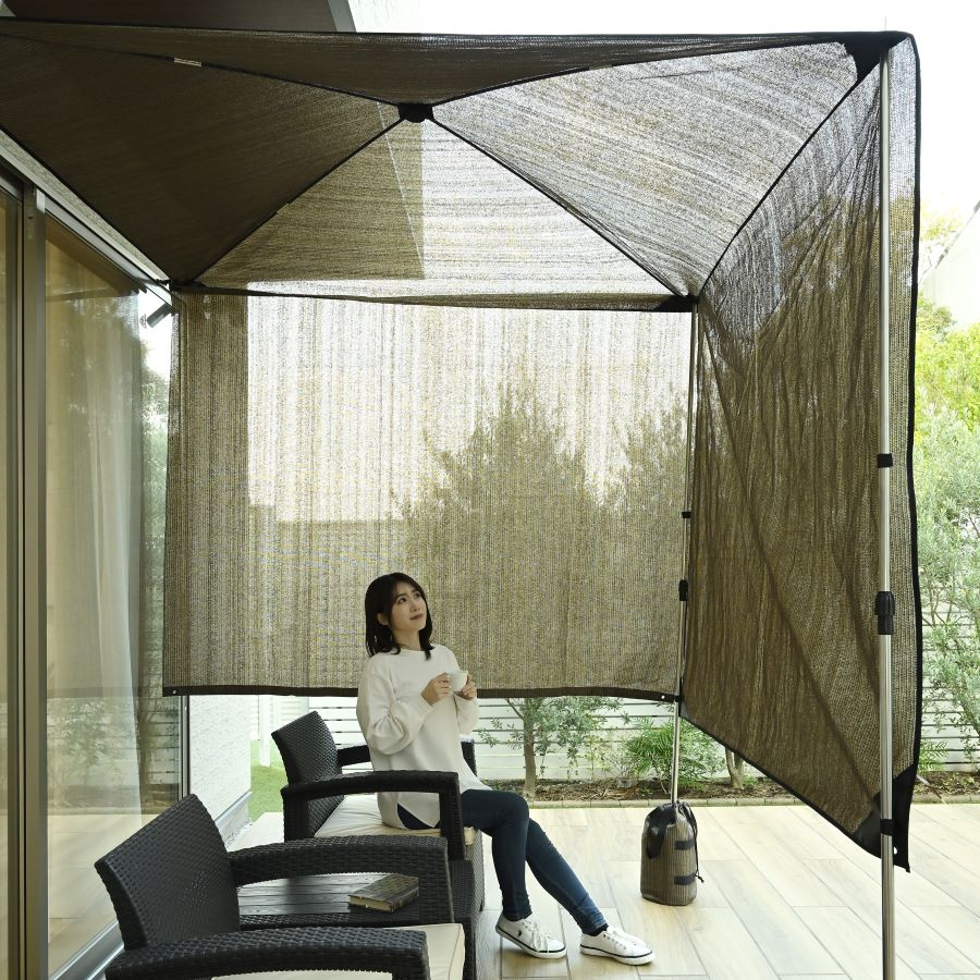 リビングシェード